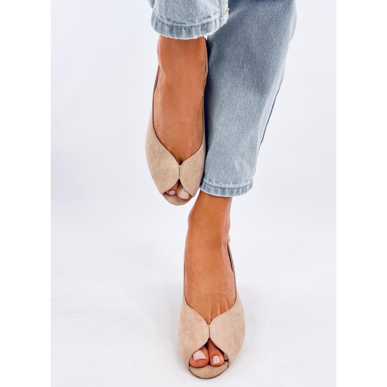 Venus Khaki Sandaletten beige 1