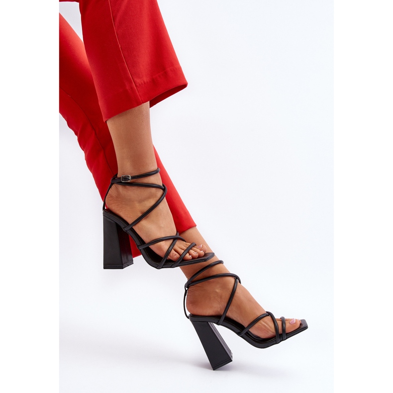 Modische schwarze Josette-Sandalen mit hohem Absatz 1