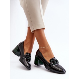 Vinceza Schwarze Paliotte-Lackpumps mit Kette 1