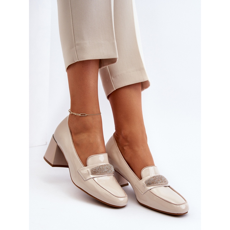 Vinceza Beige Lackpumps mit Dekoration Samassa 1