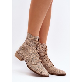 Flache Lederstiefel mit Muster Maciejka 06391-04 Beige 2