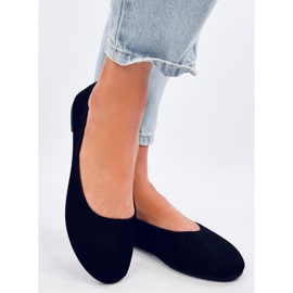 Cavaday Ballerinas mit schwarzen Socken 1