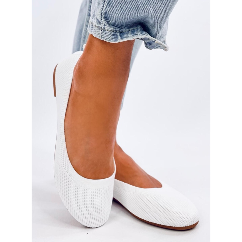 Weiße Sockenballerinas von Cavaday 1