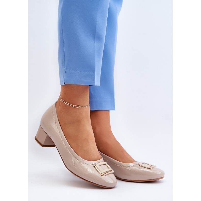 Vinceza Lackleder-Pumps auf Block mit Verzierung, Beige Enollia 2