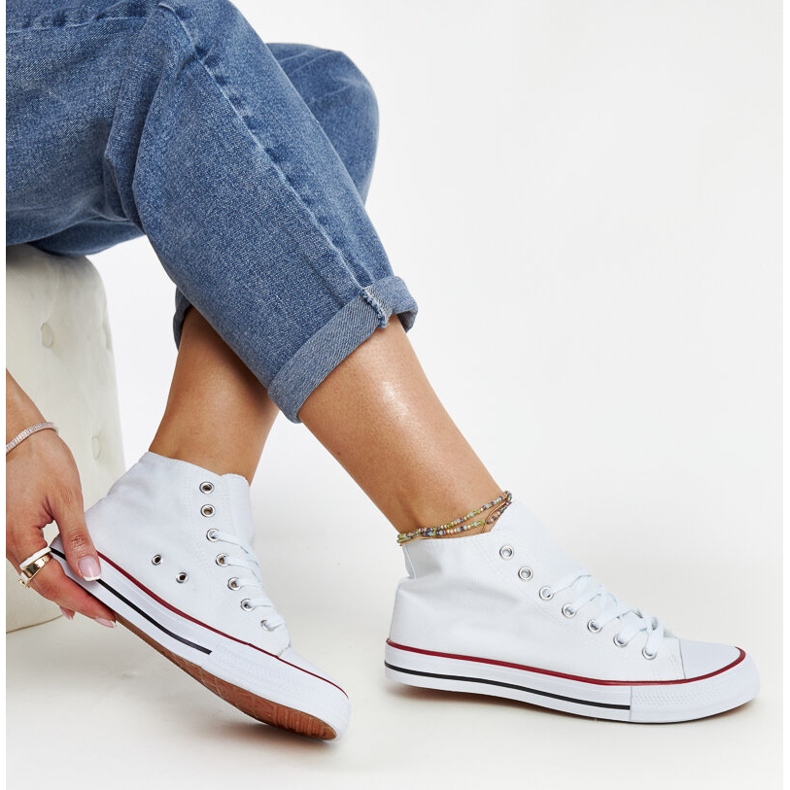 Weiße High-Top-Sneaker von Eliska 1