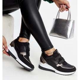 Schwarze Sneakers mit Keilabsatz, verziert mit Asmeret-Strasssteinen 1