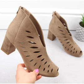 Durchbrochene Damen-Stiefeletten aus Wildleder, cappuccino, Potocki LE20318 braun 1