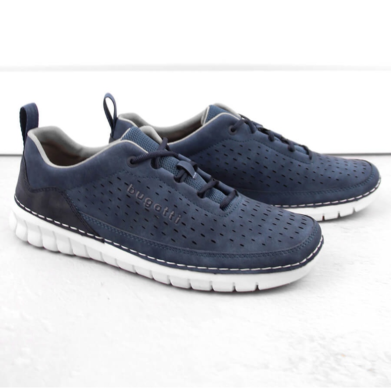 Bequeme durchbrochene Sportschuhe für Herren, dunkelblau Bugatti NN153319 1