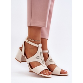 Beigefarbene Eleriva-Sandalen mit niedrigem Absatz 2