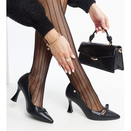 Schwarze Pumps mit hohen Absätzen von Vinceza 1