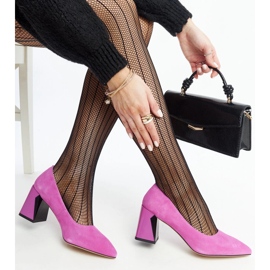 Dunkelrosa Lederpumps mit hohen Absätzen von Vinceza 1