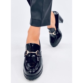 Schwarze Hyett-Loafer mit Lackabsatz 2
