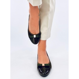 Abecas grüne Ballerinas mit Keilabsatz 1