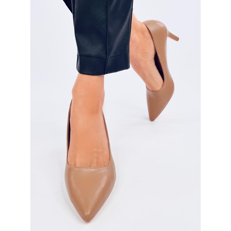 Greave Khaki-Pumps mit niedrigem Absatz beige 2