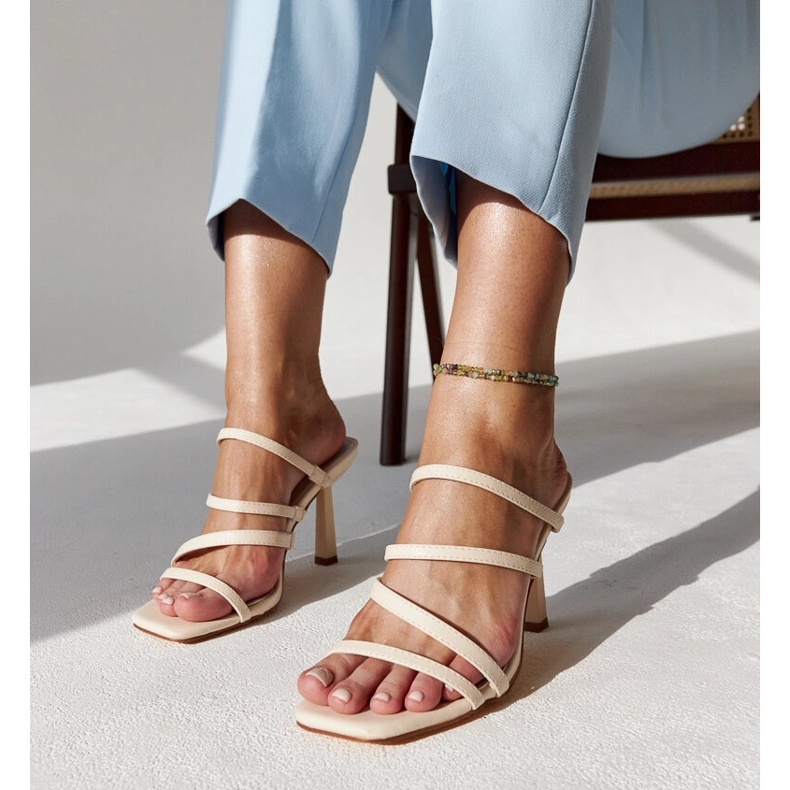 Hellbeige Semira-Flip-Flops mit hohen Absätzen 1