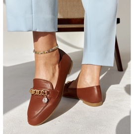 Braune Slipper mit Scaletta-Kette 3