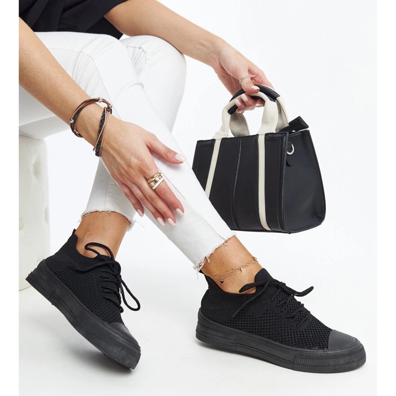 Schwarze, leichte Sport-Sneaker von Senaida 1