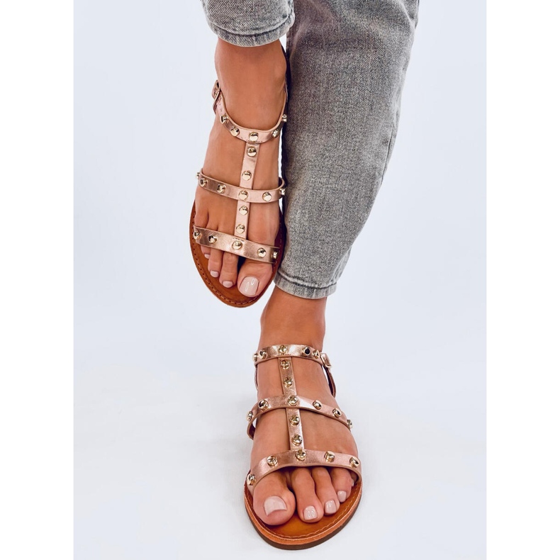 Sandalen mit Nieten von Neha Champagne rosa 1