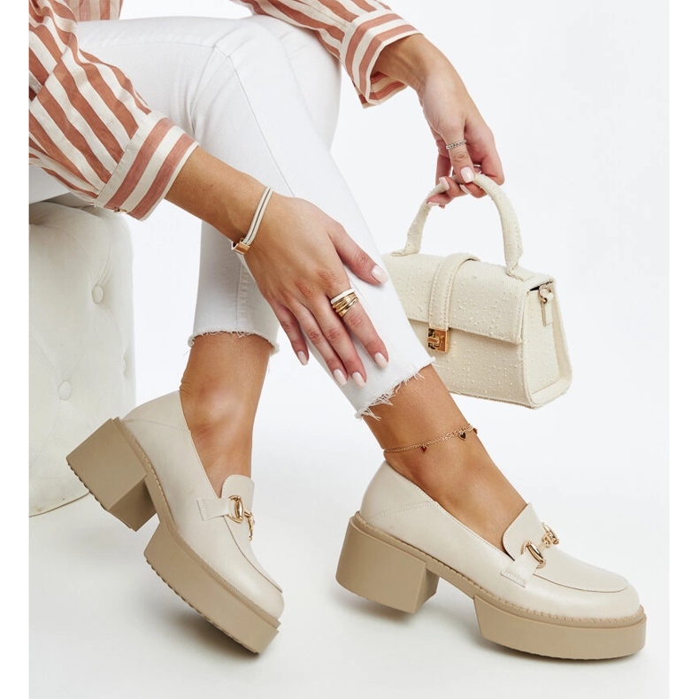 Beigefarbene Schuhe mit hohen Absätzen aus Öko-Leder von Vinceza 1