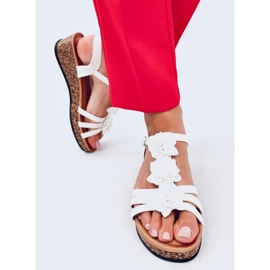 Fisken Keilsandaletten mit weißen Blumen 1