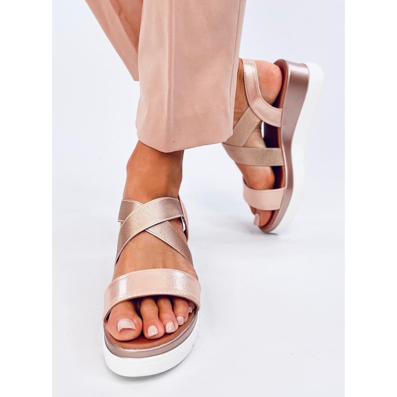 Caden Champagne Keilsandaletten rosa 1