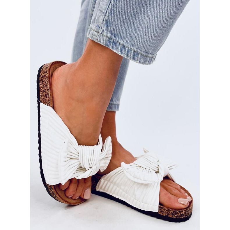 Mossweiße Korkhausschuhe 2