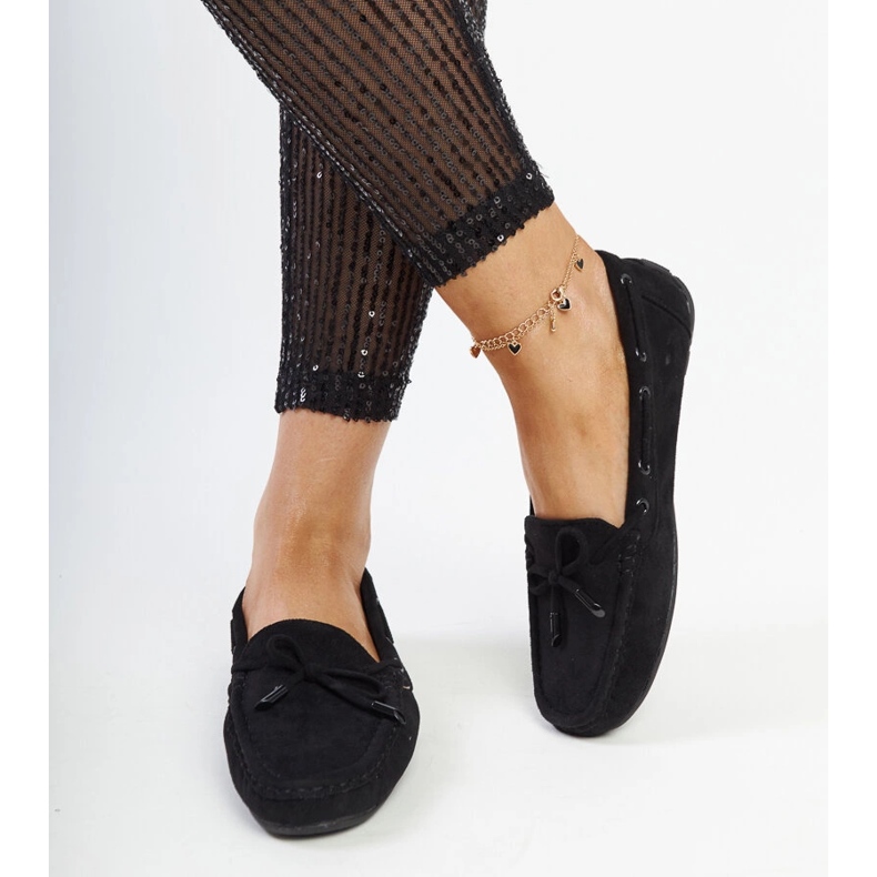 Schwarze Hayam-Mokassins mit Schleife 2