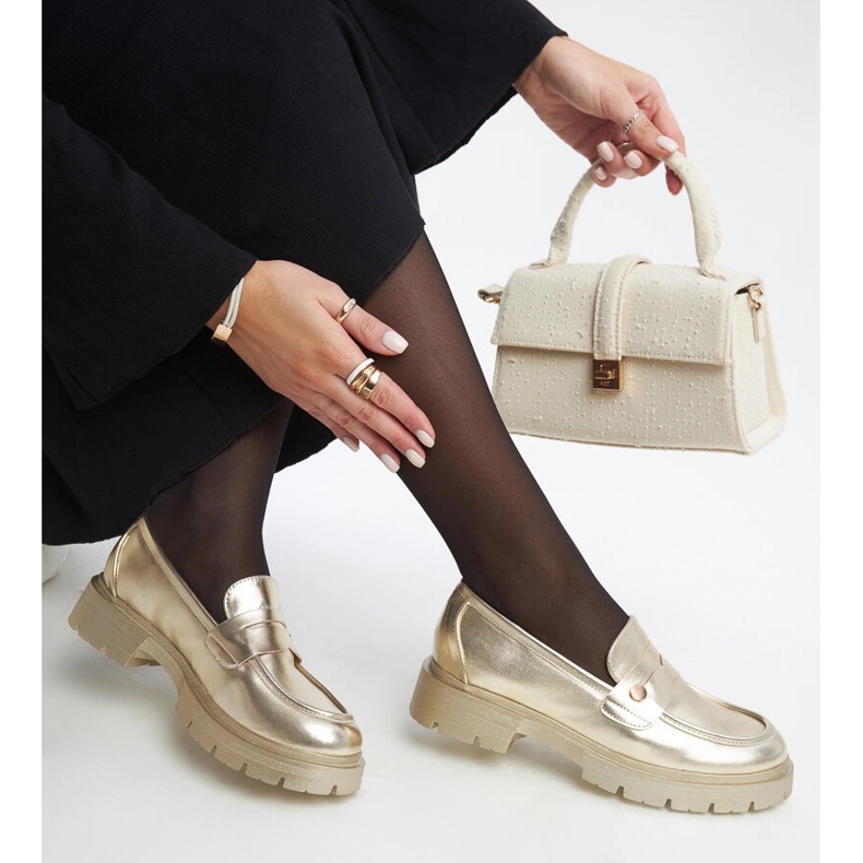 Goldfarbene Mokassins aus Öko-Leder Mladenka golden 1