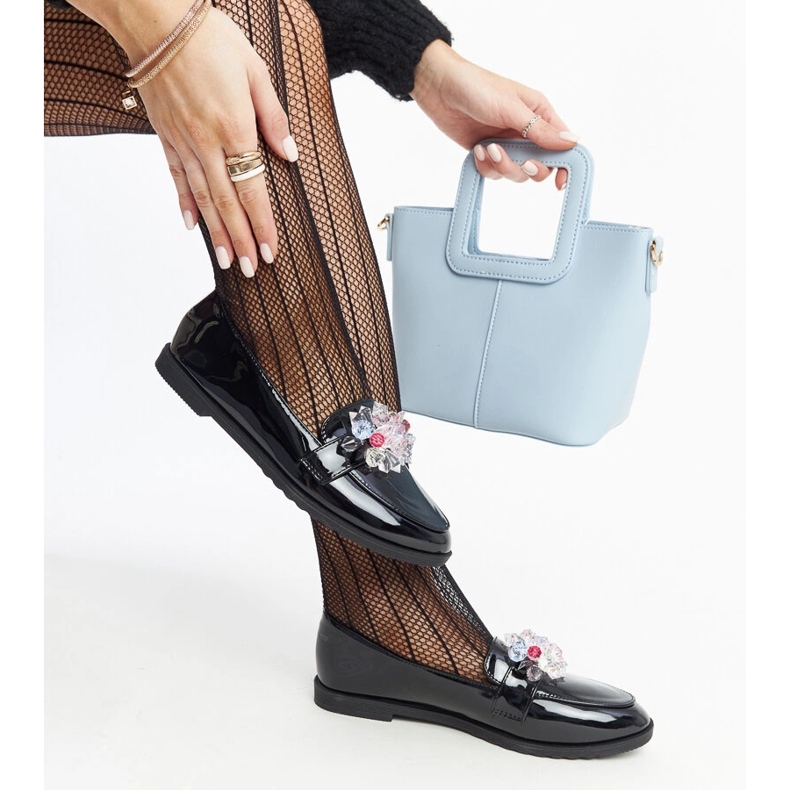Schwarze Lack-Loafer mit Mirela-Kristallen 1