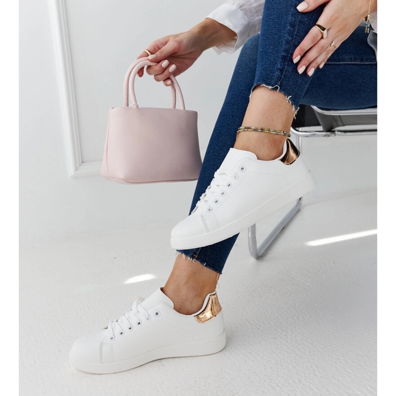 Weiße Birikti-Plateau-Sneaker 1