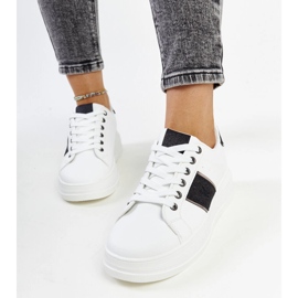 Weiß-schwarze Sneaker mit dicker Finestra-Sohle 2
