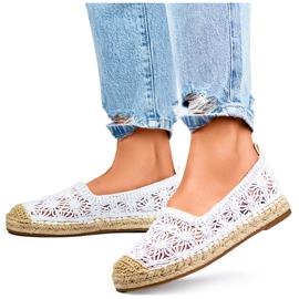 Weiße Espadrilles für Damen aus Spitze 2