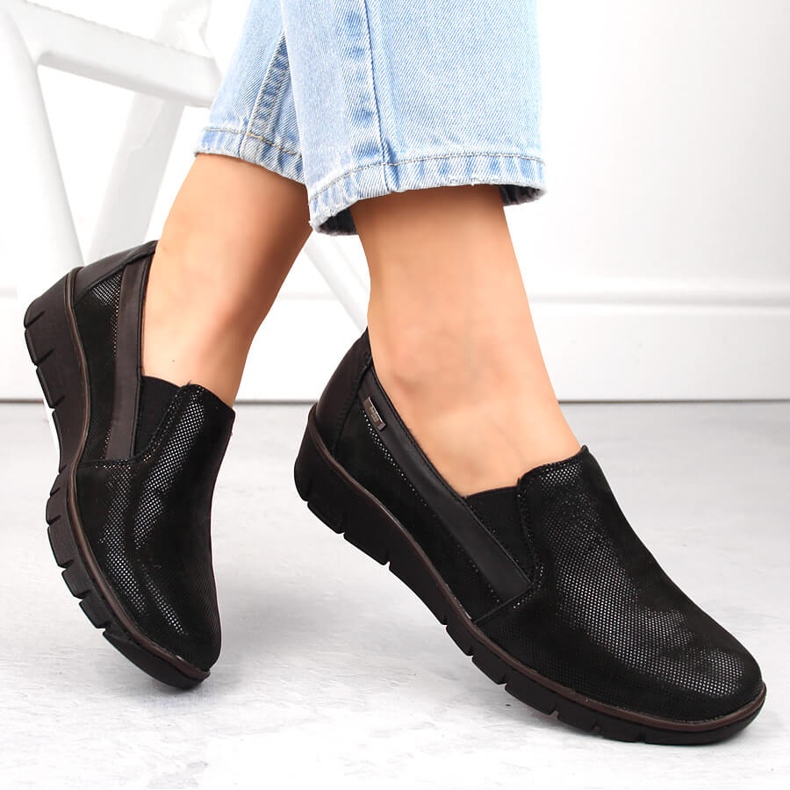 Bequeme Damen-Slipper aus Leder, schwarz Helios 350.015.011 1