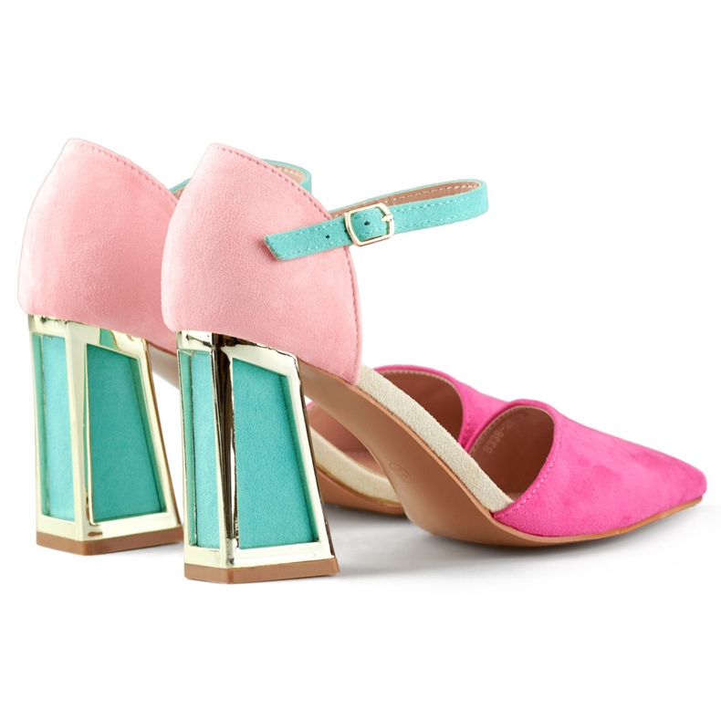 Elegante frühlingsrosa offene Pumps auf einem eleganten High Heel 1