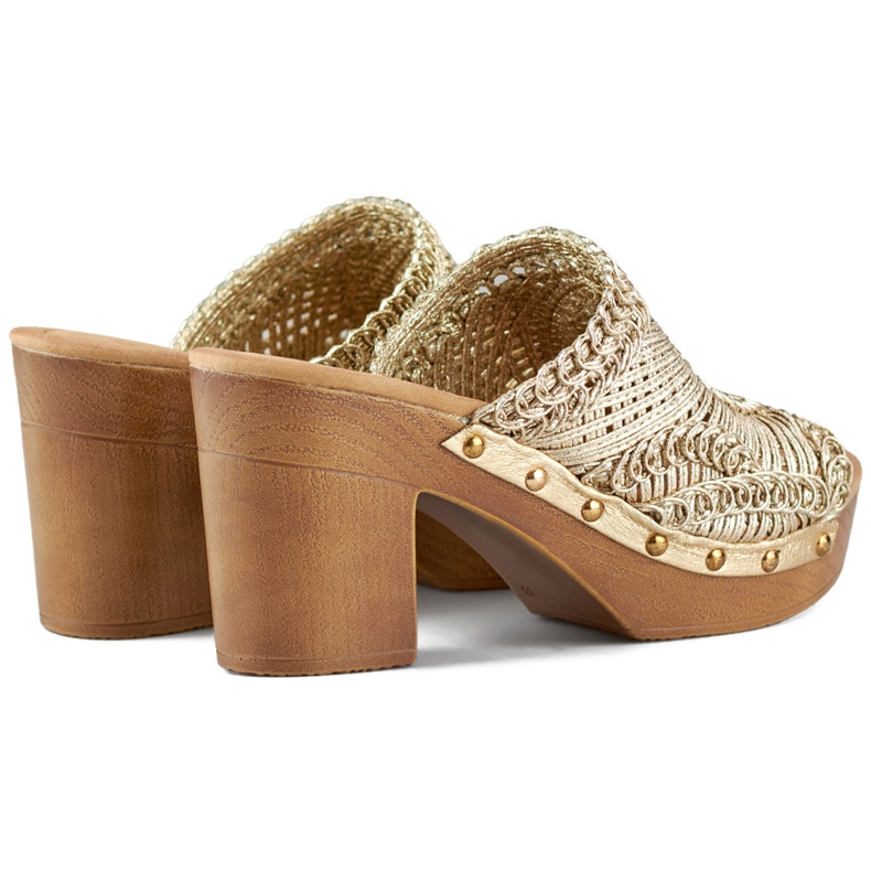 Damen-Slipper aus Spitze in Gold mit hohem Absatz und einer Sohle, die Holz imitiert golden 1