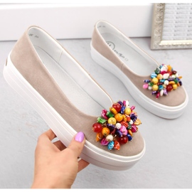 Damen-Leder-Wildlederschuhe auf der Plattform mit Perlen, beige Filippo DP6024 1