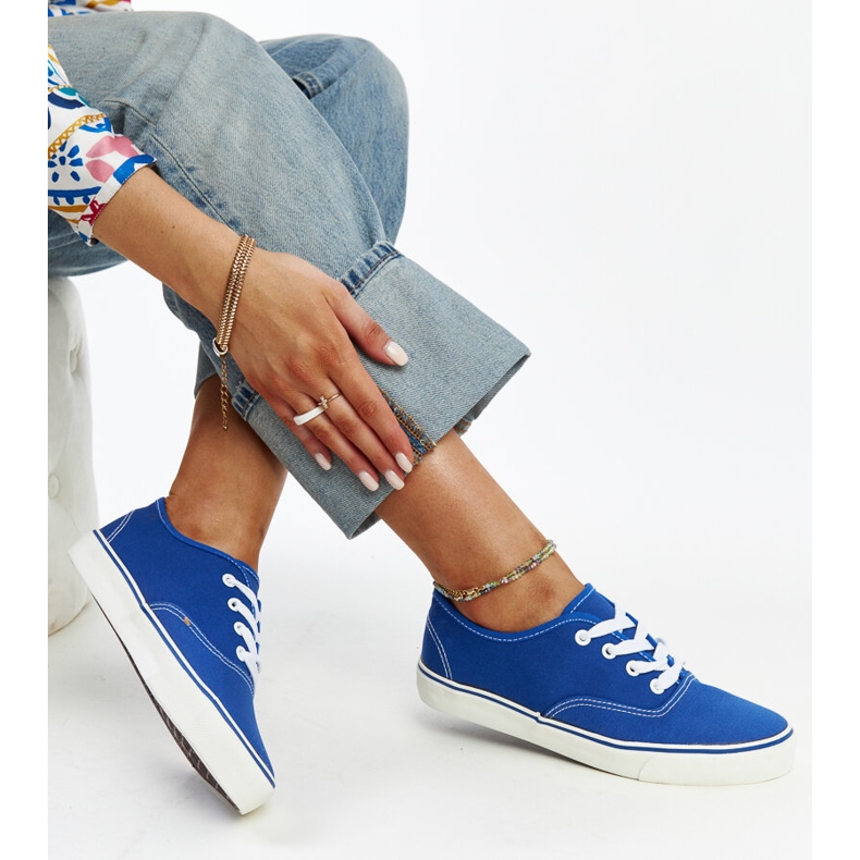 Blaue klassische Erla-Sneaker 1