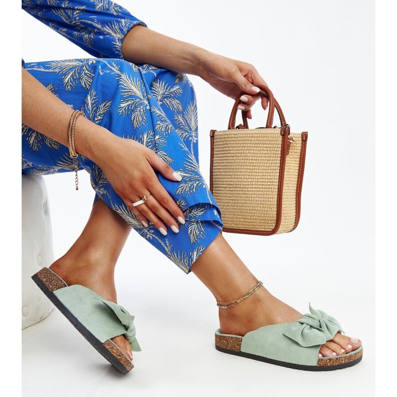 Hellgrüne Aamu-Slides mit Korksohle 1