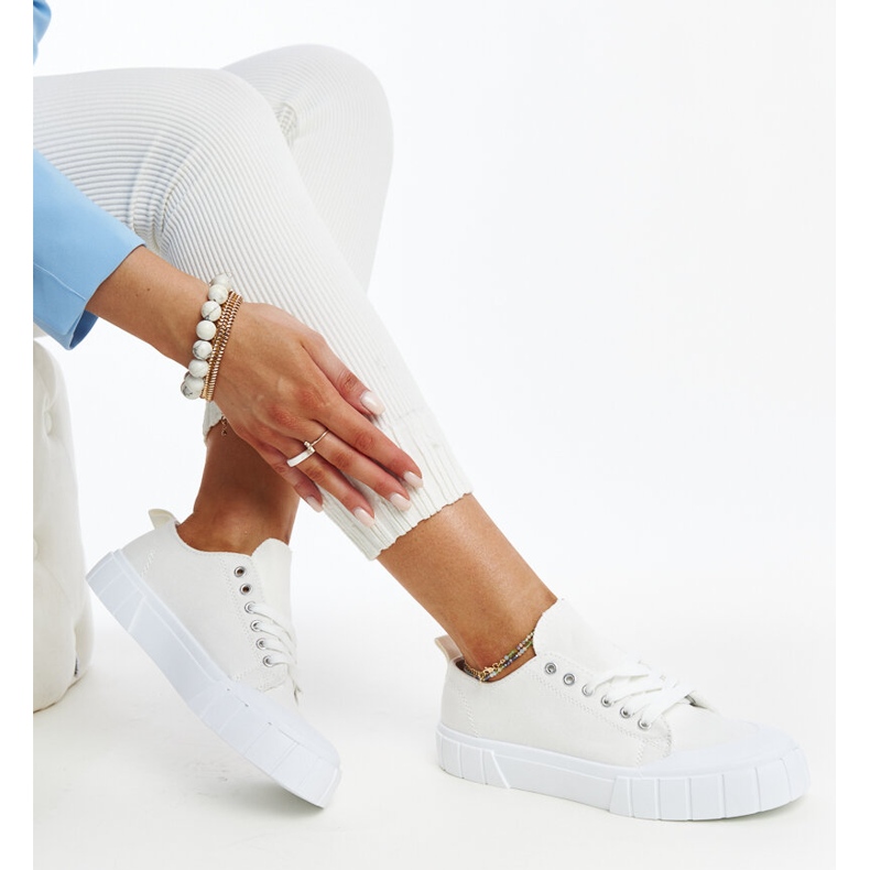 Eduards weiße Stoffsneaker 1