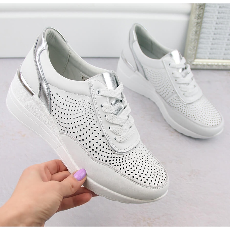 Bequeme Damen-Sportkeilschuhe aus Leder, weiß, S.Barski LR725 1