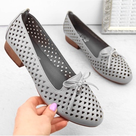 Durchbrochene Damenschuhe mit niedrigem Absatz, grau Jezzi ASA178-5 1