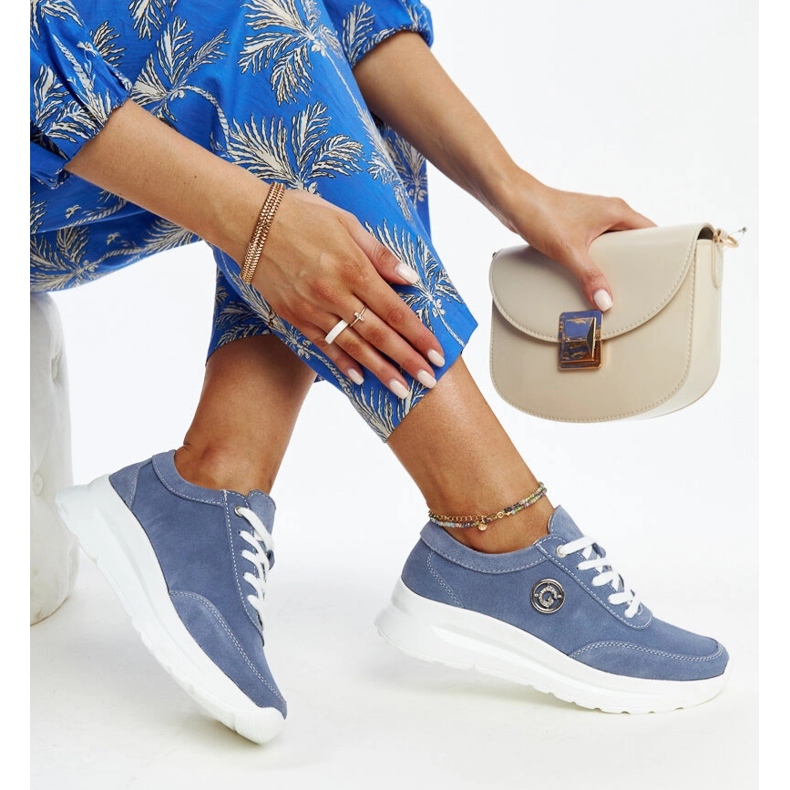 Blaue Lederschuhe mit dekorativer Schnalle 1