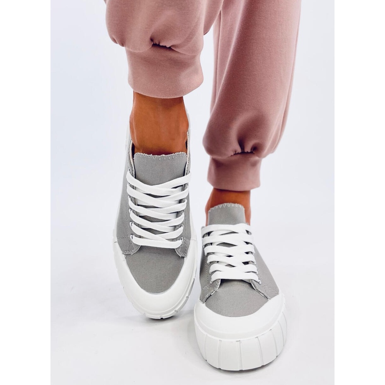 Consen Graue Damen-Sneaker 1