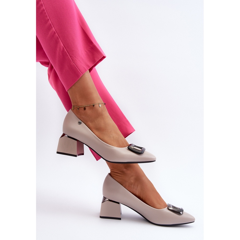 Vinceza Blockabsatz-Pumps mit Verzierung, Öko-Leder, graue Sarala 1