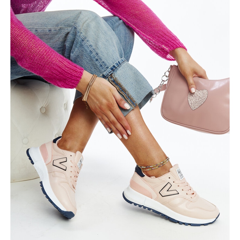 Rosa Sneaker mit dickerer Sohle von Olonio 1