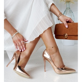 Goldene Lack-Stilettos mit Jadoin-Ledereinsatz 1