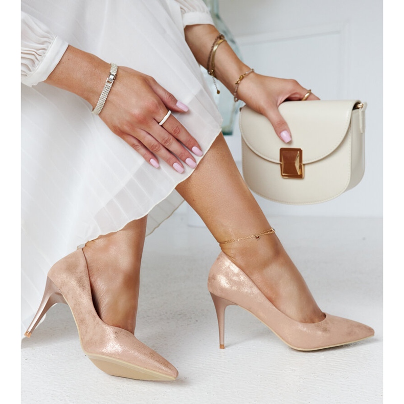 Champagner-Metallic-High-Heels mit Ledereinsatz von Soissons rosa 1