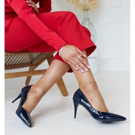 Marineblaue Lack-Stilettos mit Alsacea-Ledereinsatz 1