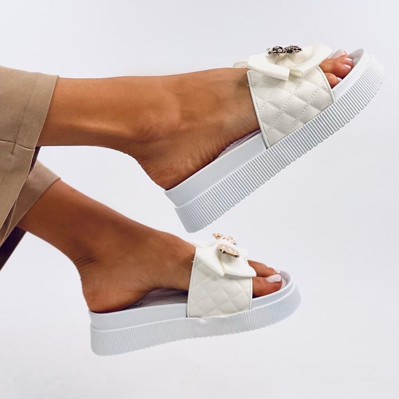 Brandis Weißgoldene Teddybär-Flip-Flops 1