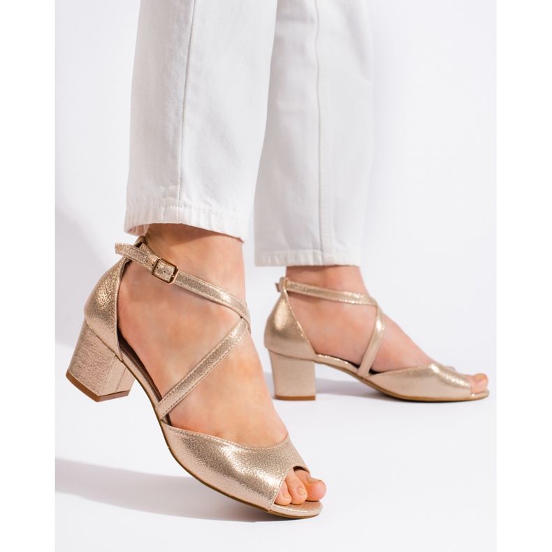 Goodin Goldene Damensandalen mit niedrigem Absatz 2